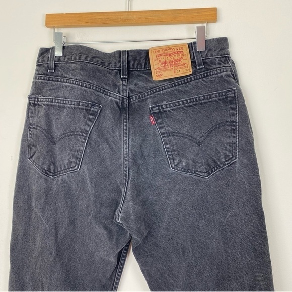 VINTAGE 90s LEVI’S 505 Distressed Black Straight Leg Denim Mom Jeans Size 34 - Picture 2 of 9